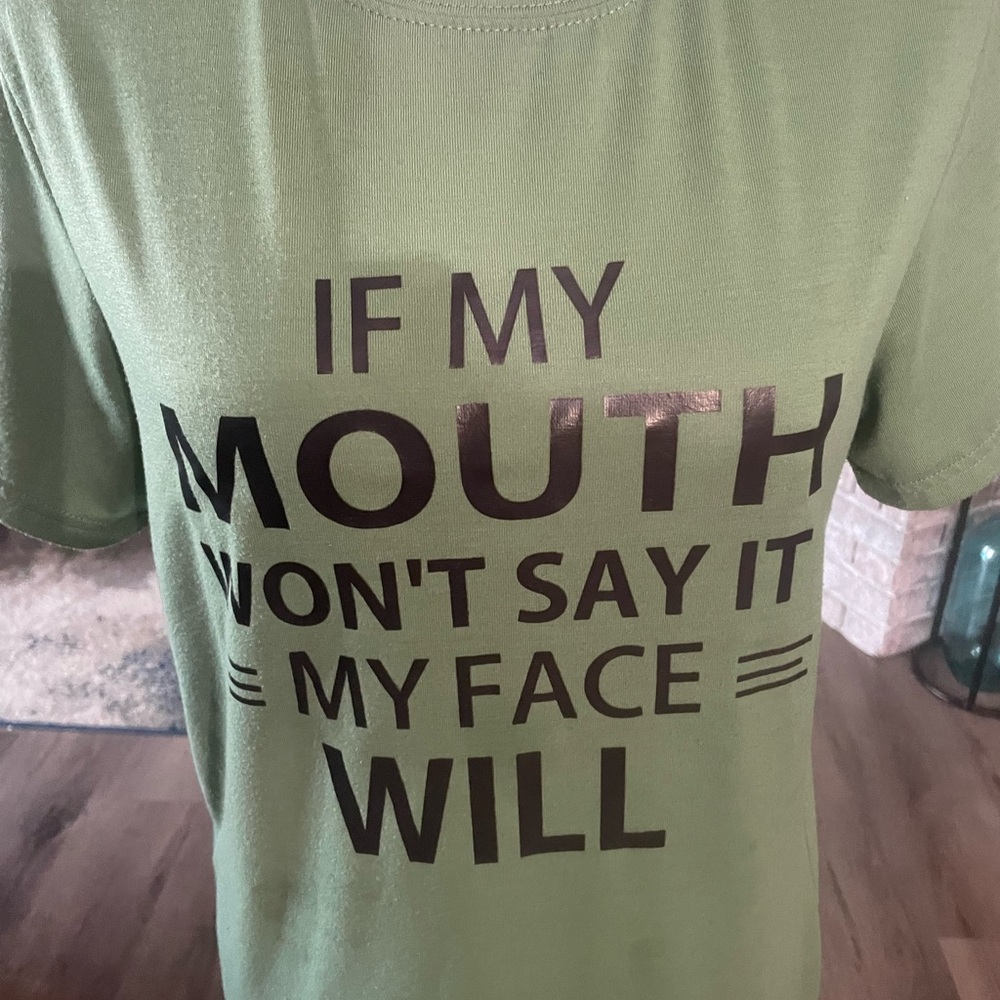 Women’s tshirt - Picture 3 of 5
